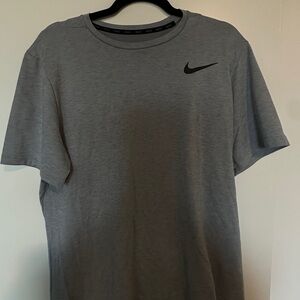 Nike Dri-Fit Men’s Athletic T-shirt Large